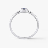 Pierścionek srebrny z niebieską cyrkonią