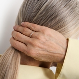 Pierścionek złoty z diamentami