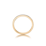 Pierścionek złoty z diamentowym pasem