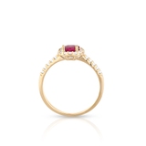 Pierścionek złoty z rubinem i białym topazem