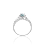 Pierścionek srebrny z niebieską cyrkonią