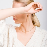 Naszyjnik złoty z elementem pancerki