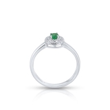 Pierścionek białe złoto z diamentami i szmaragdem