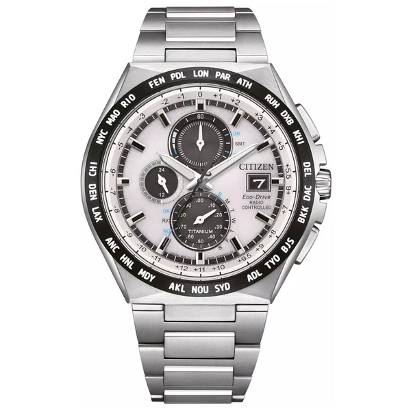 ZEGAREK CITIZEN RADIO CONTROLLED SUPER TITANIUM CHRONOGRAPH