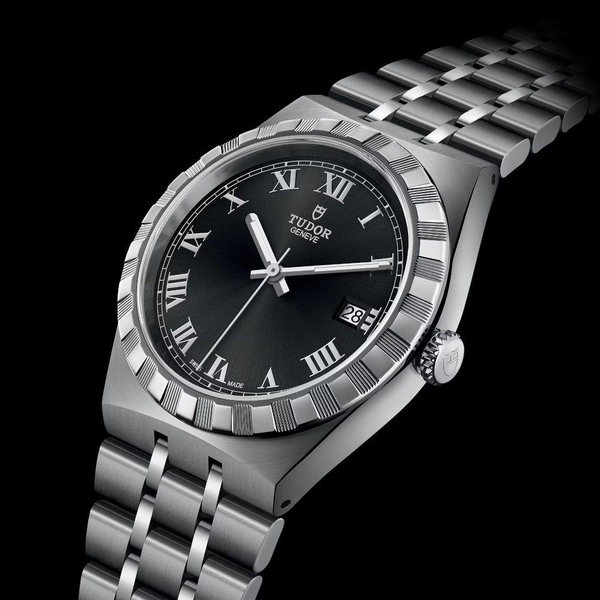TUDOR ROYAL