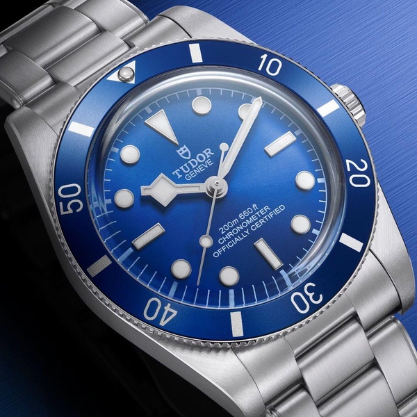 TUDOR BLACK BAY 54
