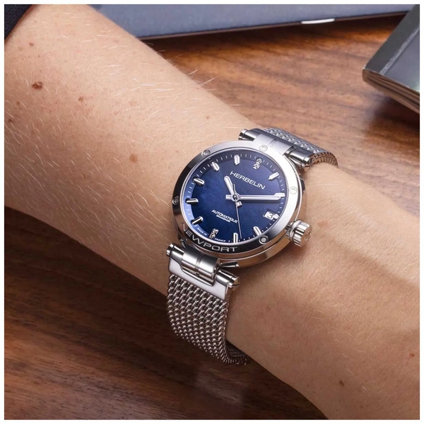 ZEGAREK HERBELIN NEWPORT AUTOMATIC