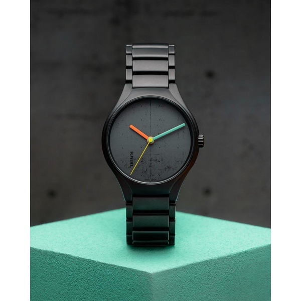 ZEGAREK RADO TRUE ROUND X LES COULEURS LE CORBUSIER