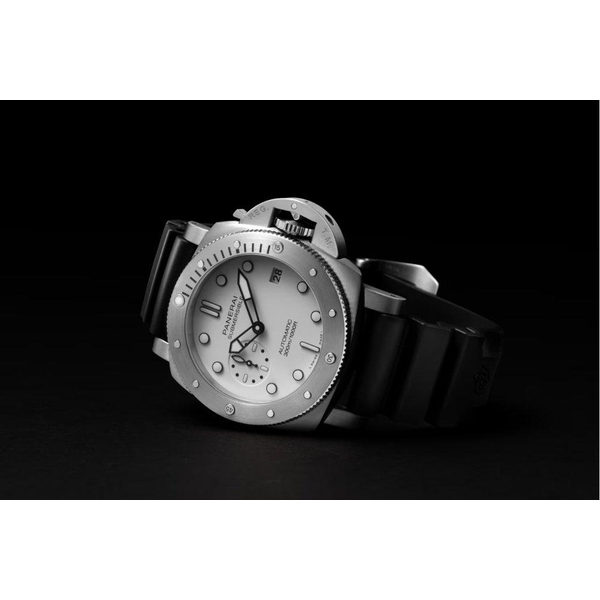 ZEGAREK PANERAI SUBMERSIBLE