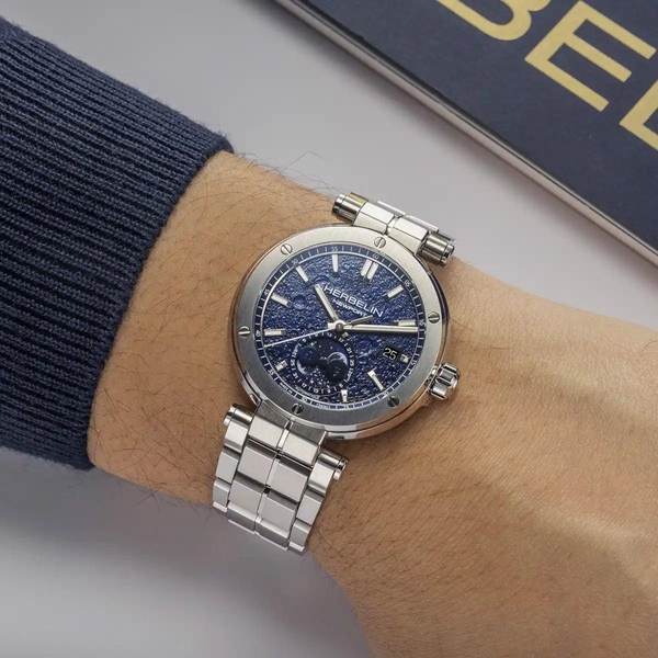 ZEGAREK HERBELIN NEWPORT AUTOMATIC MOONPHASE