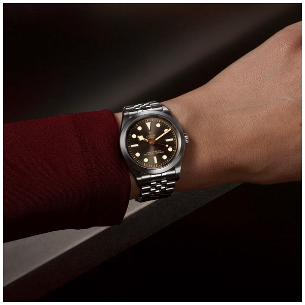 TUDOR BLACK BAY ONE 39