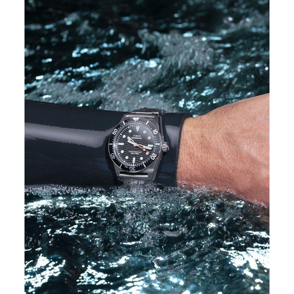 ZEGAREK TIMEX DEEPWATER REEF 200