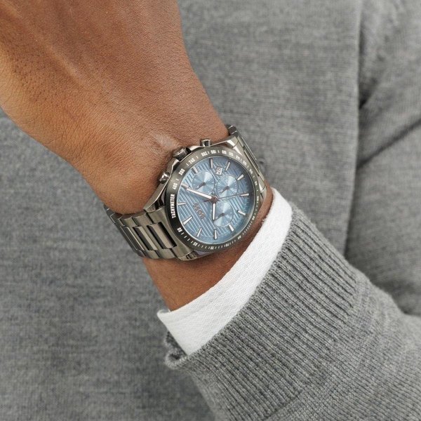 ZEGAREK BOSS STRIKE