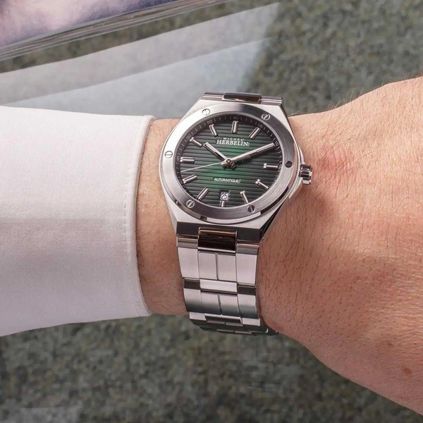 ZEGAREK HERBELIN CAP CAMARAT AUTOMATIC