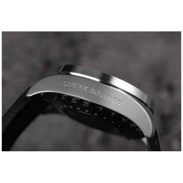 ZEGAREK VOSTOK EUROPE LUNAR ECLIPSE