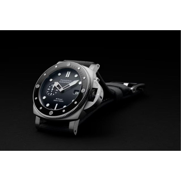 ZEGAREK PANERAI SUBMERSIBLE
