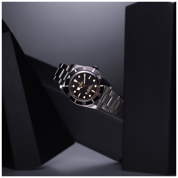 TUDOR BLACK BAY 54