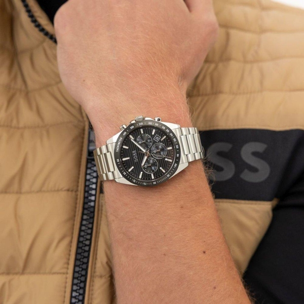 ZEGAREK BOSS STRIKE