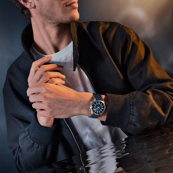 ZEGAREK JAEGER-LECOULTRE POLARIS DATE