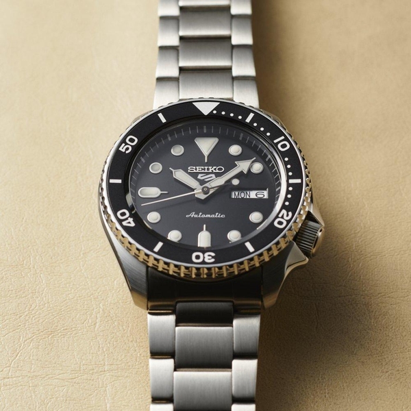 ZEGAREK SEIKO 5 SPORTS AUTOMATIC