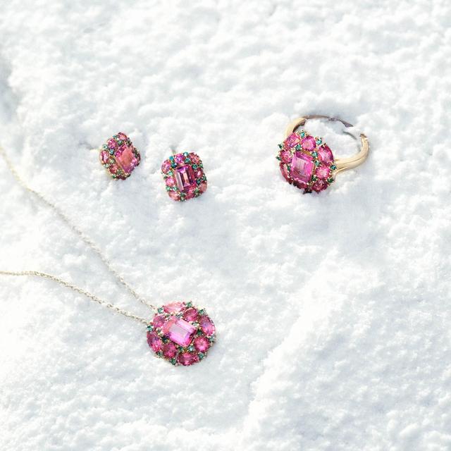 Wisiorek srebrny z różowymi topazami Szekspirowska