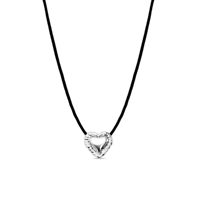Naszyjnik sznurkowy z sercem