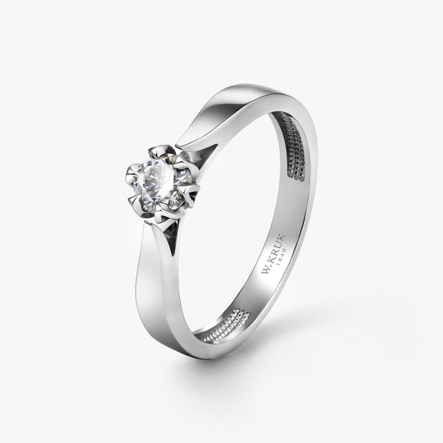 Pierścionek zaręczynowy złoty Romantyczny