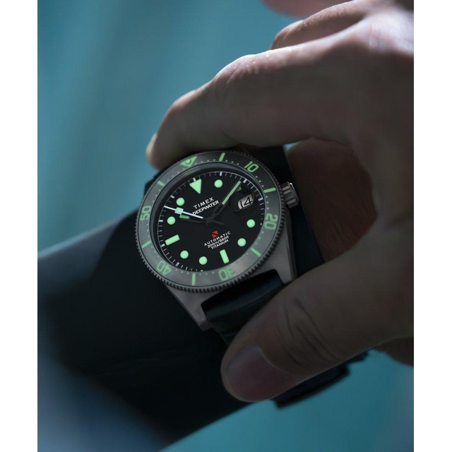 ZEGAREK TIMEX DEEPWATER REEF 200 TITANIUM AUTOMATIC