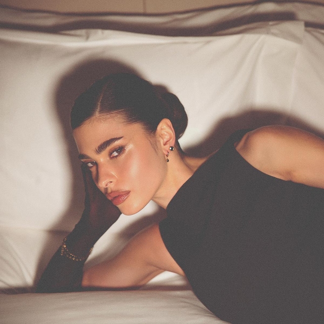 Monokolczyk Black Picky Pica Vesper