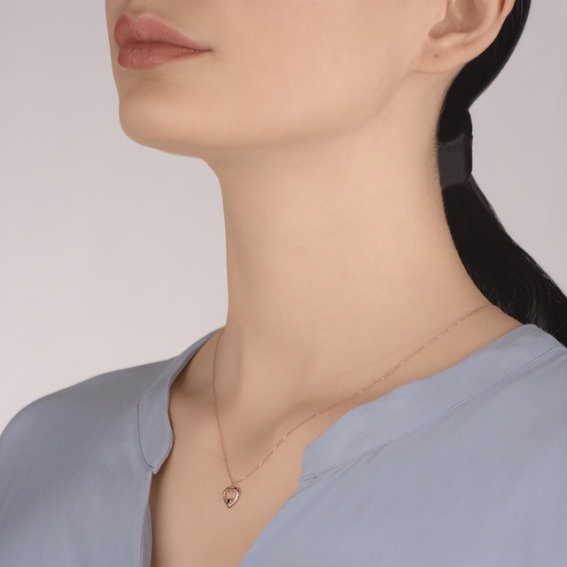 Naszyjnik różowe złoto serce z cyrkonią