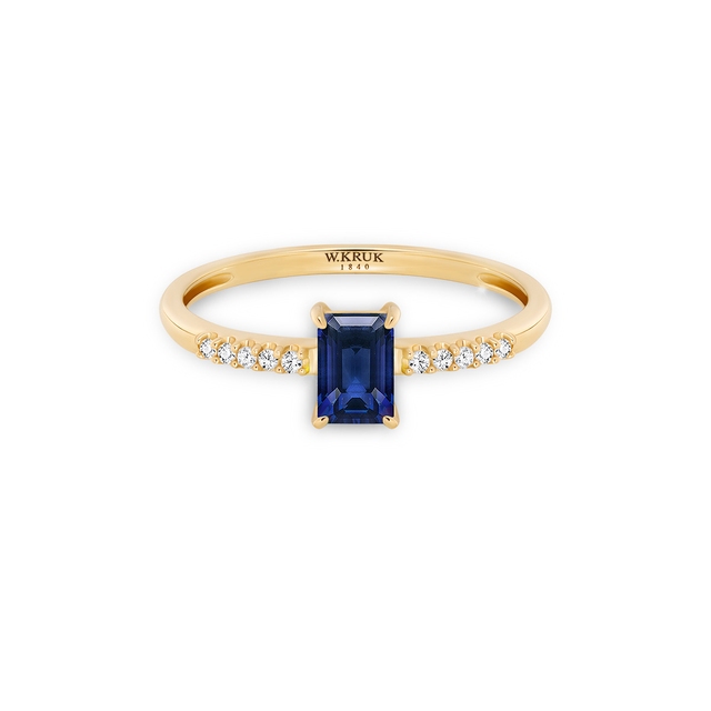 Pierścionek złoty z szafirem Trio