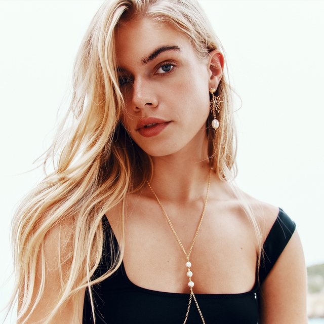 Kolczyki z motywem koralowca i perłą Picky Pica Aloha