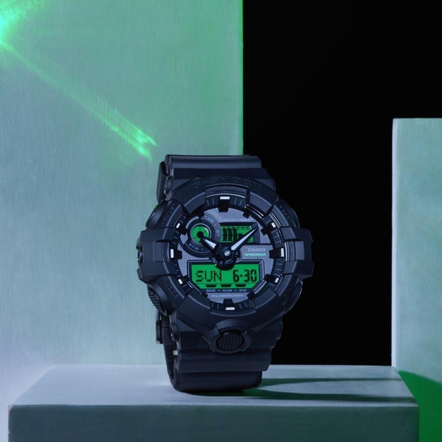 ZEGAREK G-SHOCK CLASSIC GA-700 SERIES