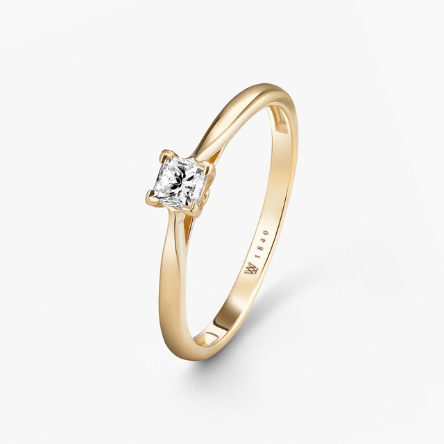 Pierścionek zaręczynowy złoty Niezwykły