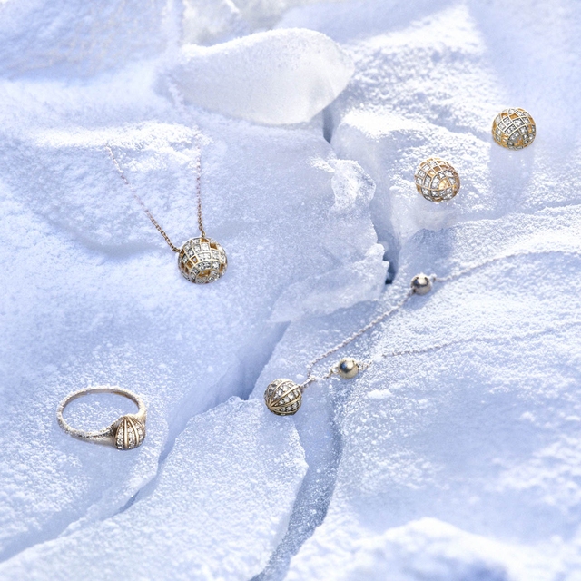 Kolczyki złote Follow