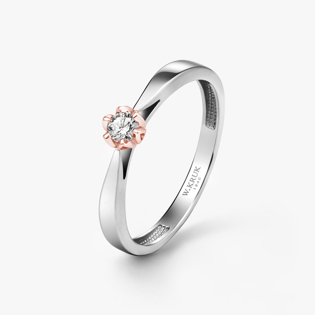 Pierścionek zaręczynowy złoty Romantyczny