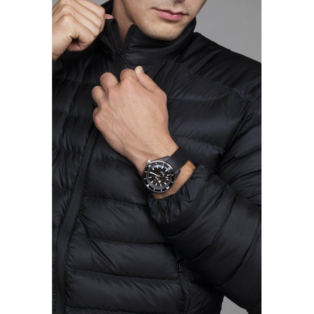 ZEGAREK RADO CAPTAIN COOK HIGH-TECH CERAMIC