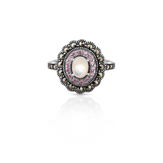 Pierścionek srebrny z markasytami i masą perłową