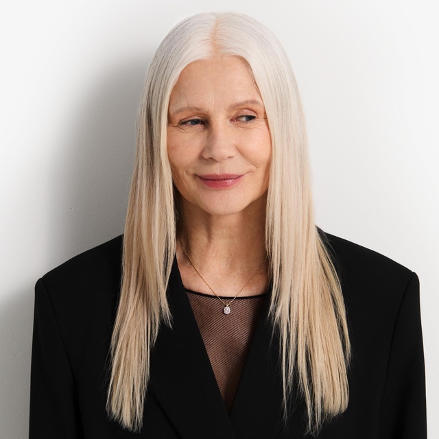 Wisiorek złoty z diamentami