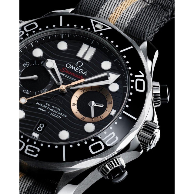 ZEGAREK OMEGA SEAMASTER DIVER 300M 007 FIRST LIGHT