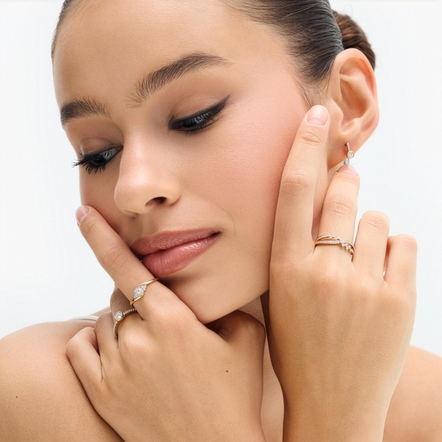 Kolczyki złote z diamentami