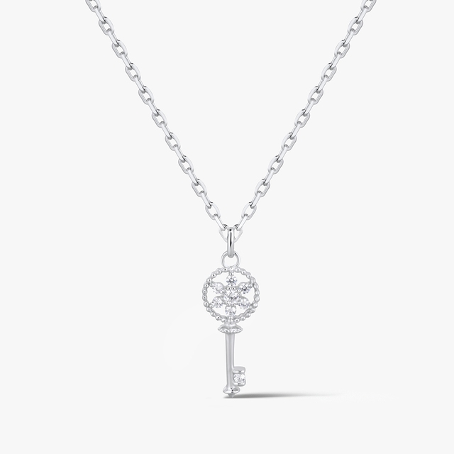 Wisiorek srebrny kluczyk z cyrkoniami