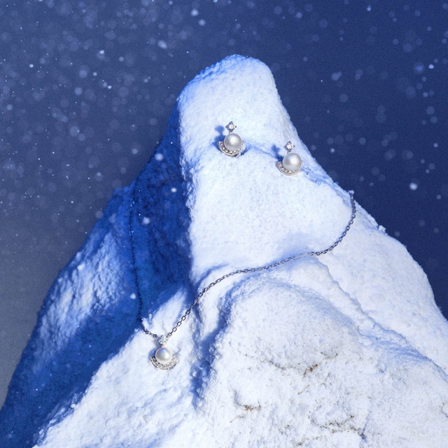 Naszyjnik srebrny z perłą i cyrkoniami