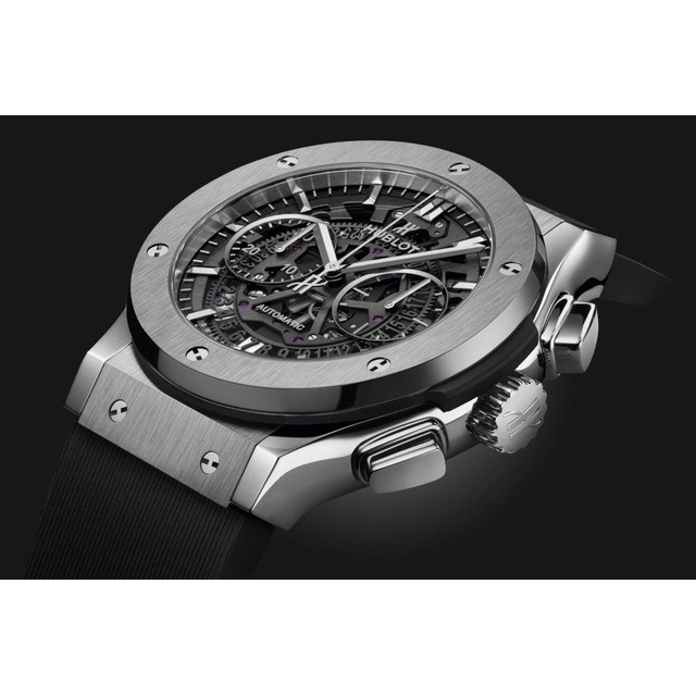 ZEGAREK HUBLOT CLASSIC FUSION AEROFUSION TITANIUM
