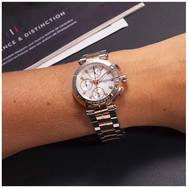 ZEGAREK HERBELIN NEWPORT CHRONOGRAPH