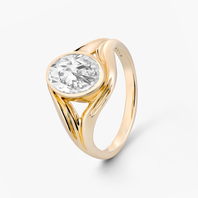 Pierścionek złoty z diamentem Nuova