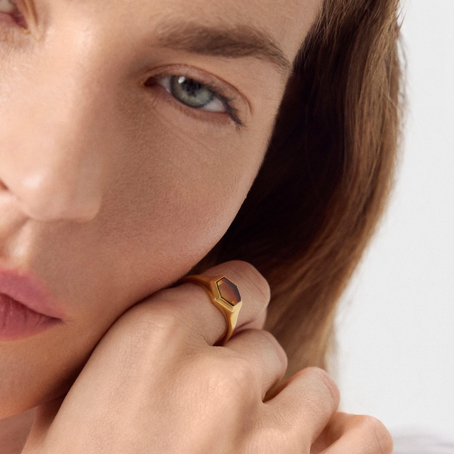 Pierścionek srebrny z bursztynem Miodowa