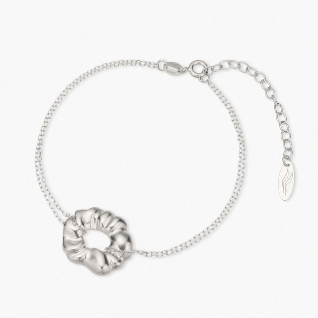 Bransoleta srebrna Follow