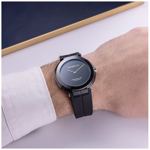 ZEGAREK HERBELIN NEWPORT CERAMIC 35TH ANNIVERSARY LIMITED EDITION