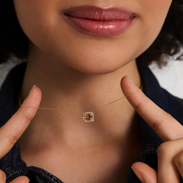 Wisiorek złoty Maria Antonina